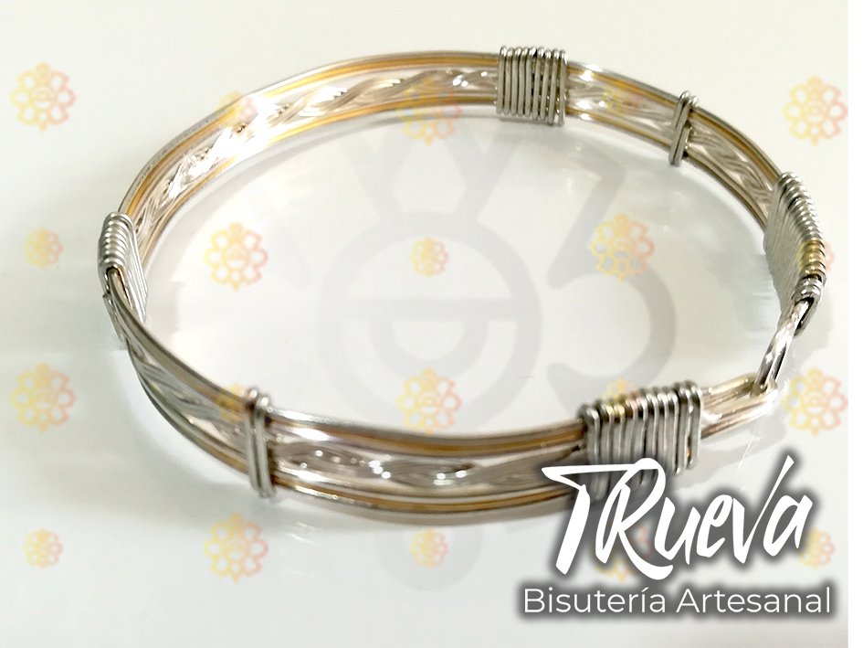 02 - Brazalete TRueba trenzado tipo B plateado con dorado artesanal - Image 3
